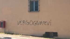 Pescara - scritta Questura